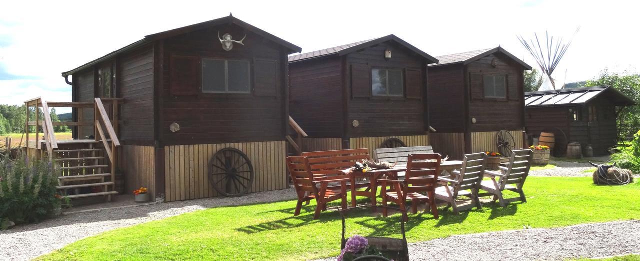 Sun Dance Ranch Bed & Breakfast Eksharad Exterior photo