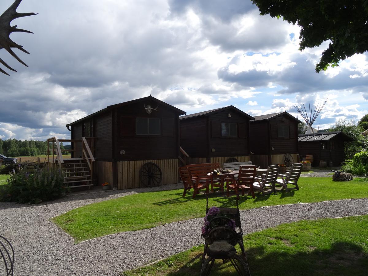 Sun Dance Ranch Bed & Breakfast Eksharad Exterior photo