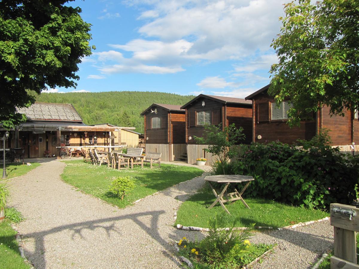 Sun Dance Ranch Bed & Breakfast Eksharad Exterior photo